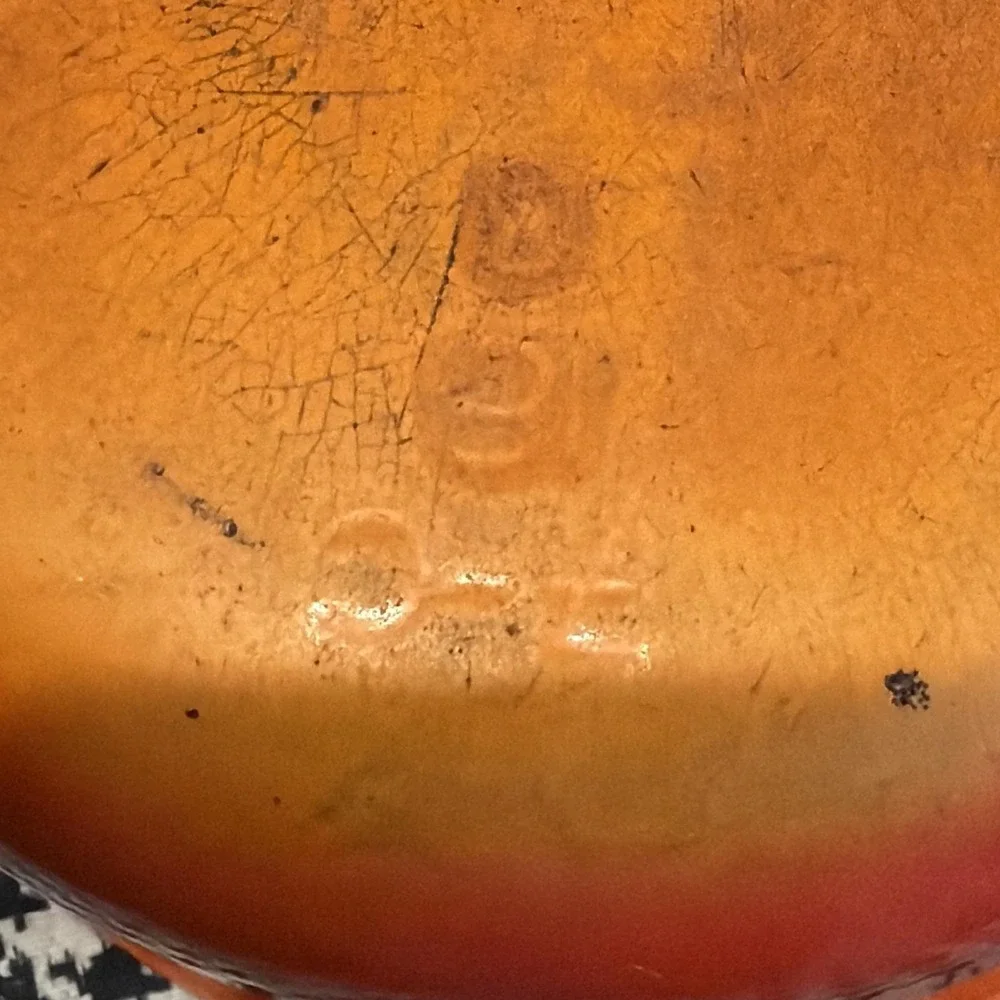 Vintage Descoware Flame Ombre Orange Enameled Cast Iron Saucepan w/‎ Lid FE 18
